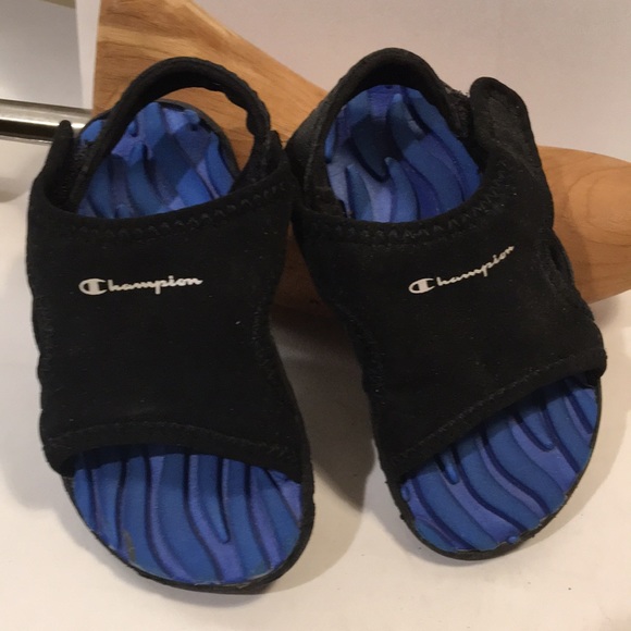 ♥️Champion baby water sandals size us 3 w - Picture 2 of 7